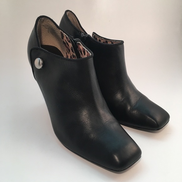 Alfani Edison Black Leather Zip-Up D Ankle Booties - Picture 2 of 8